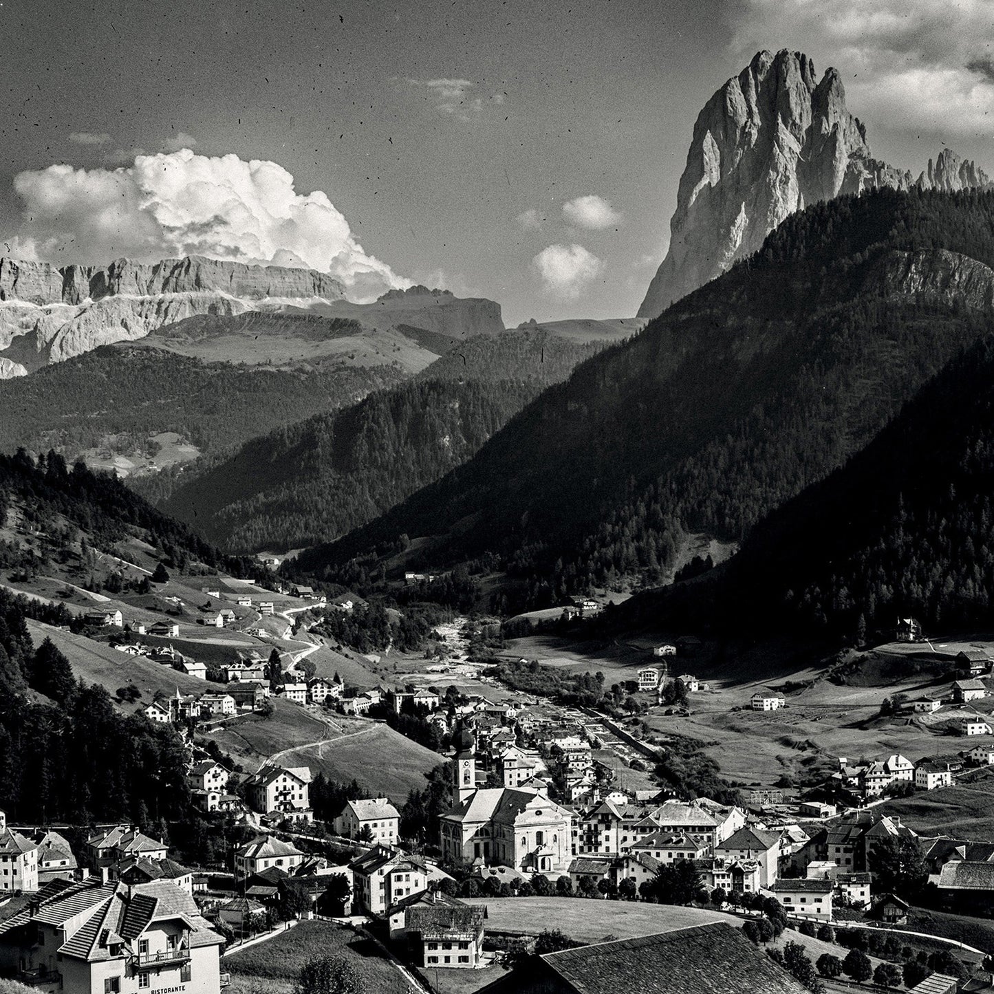 Ortisei e Sassolungo (1920-1930)