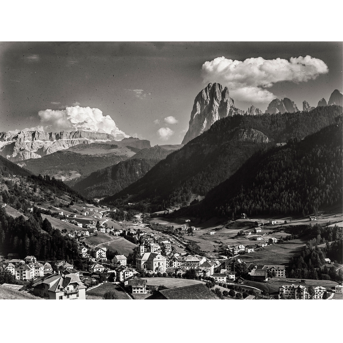 Ortisei e Sassolungo (1920-1930)