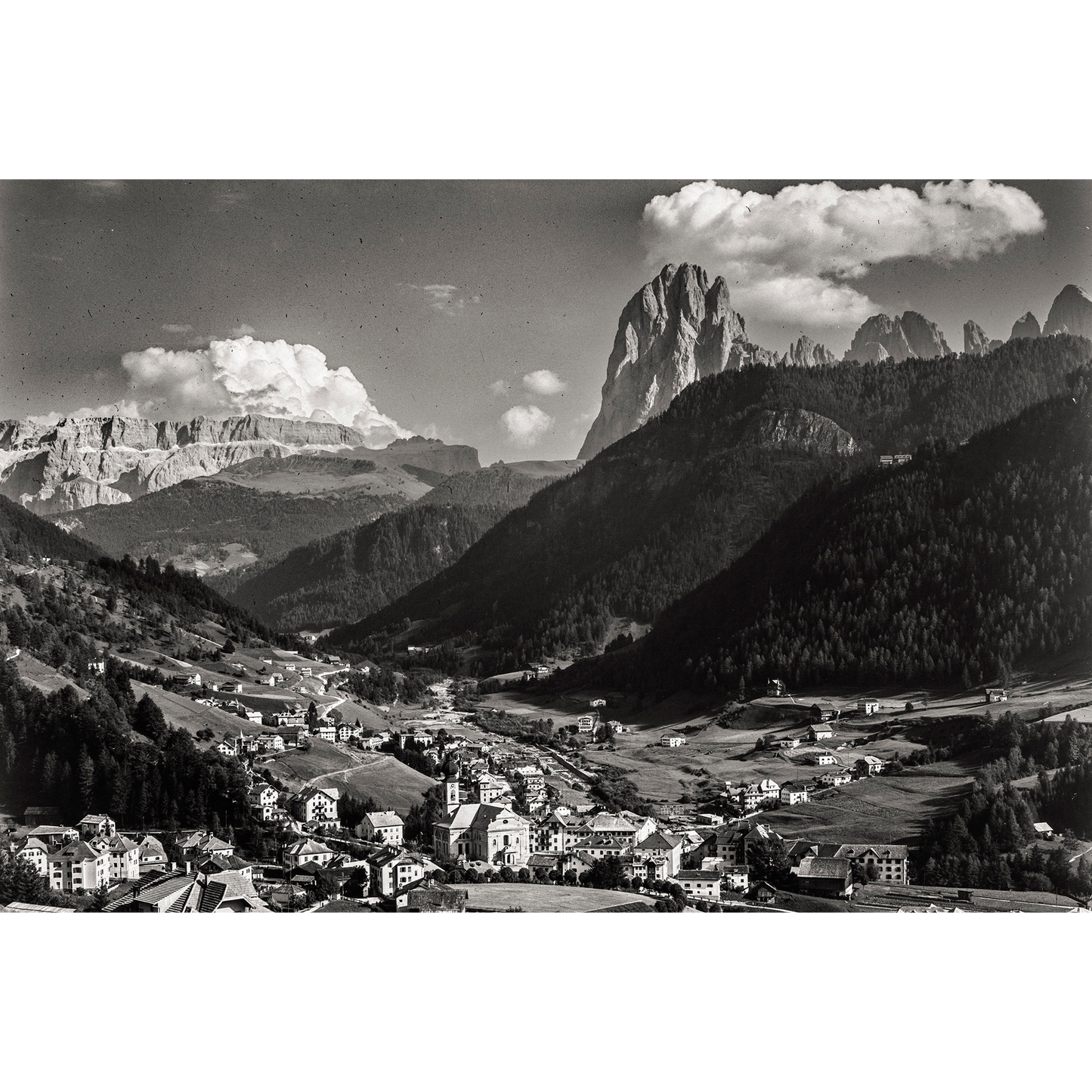 Ortisei e Sassolungo (1920-1930)