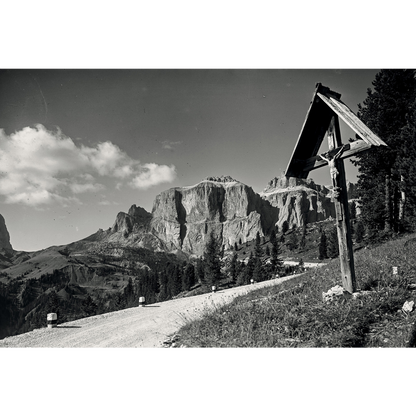 Sella Pass and Sella Tower (1920-1930)