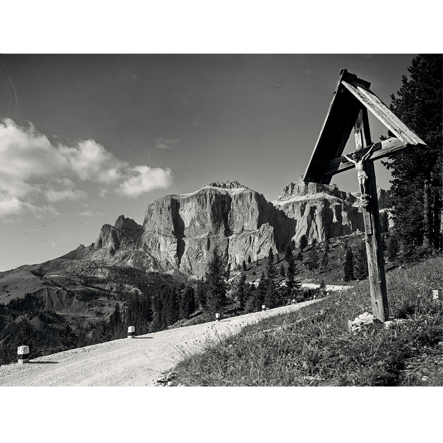 Sella Pass and Sella Tower (1920-1930)