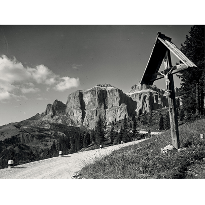 Sella Pass and Sella Tower (1920-1930)