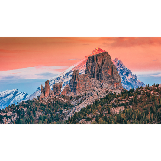 Cinque Torri e dietro Monte Antelao